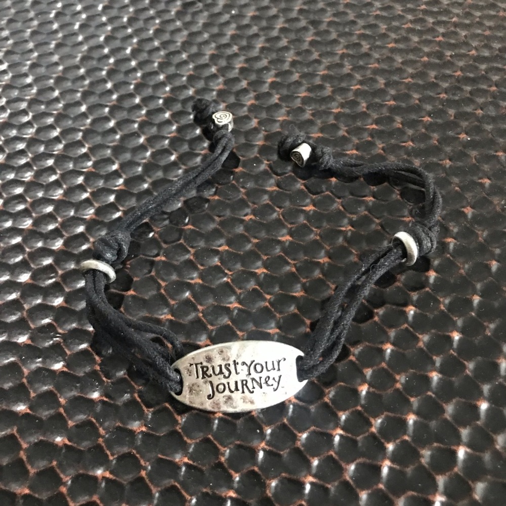 Tie bracelet
